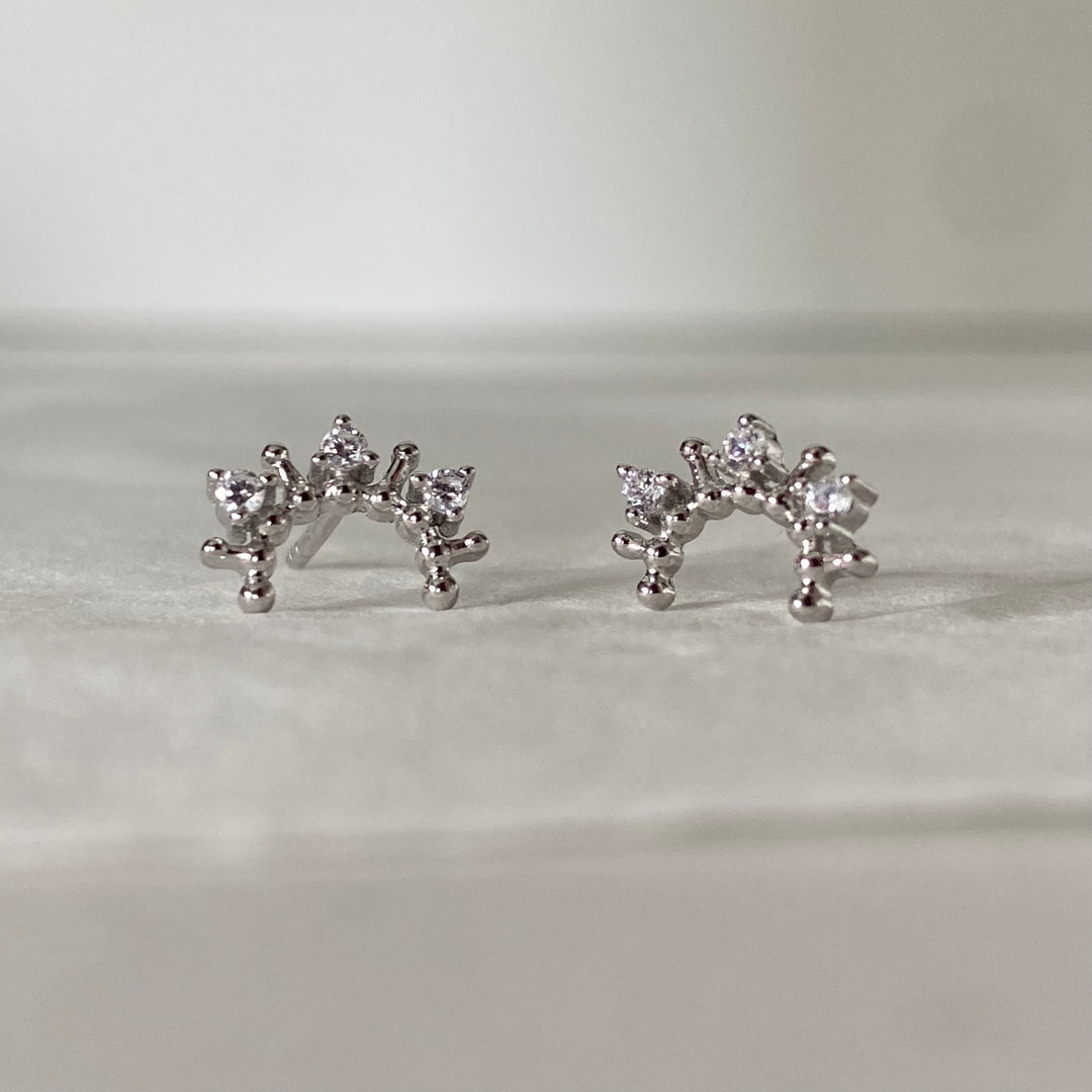 KERRIE SILVER WHITE EARRINGS