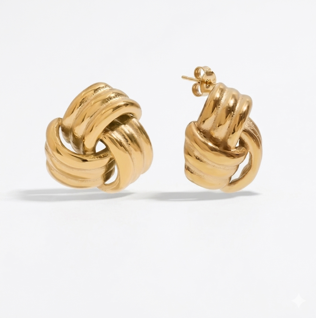 TRIANGLE GOLD EARRINGS