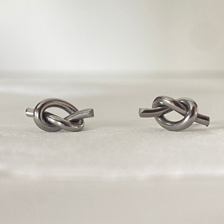 KNOT SILVER EARRINGS