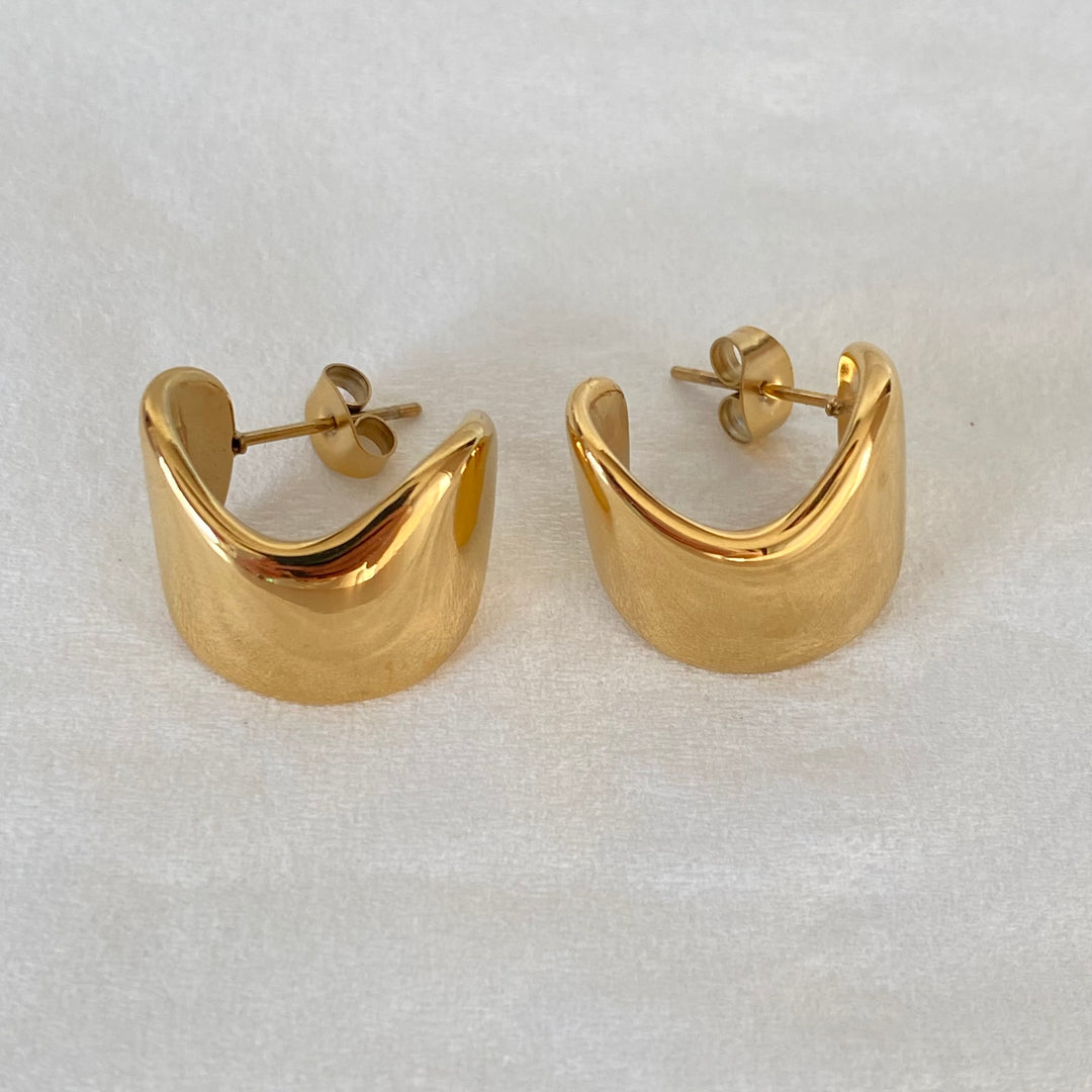 STILA GOLD EARRINGS