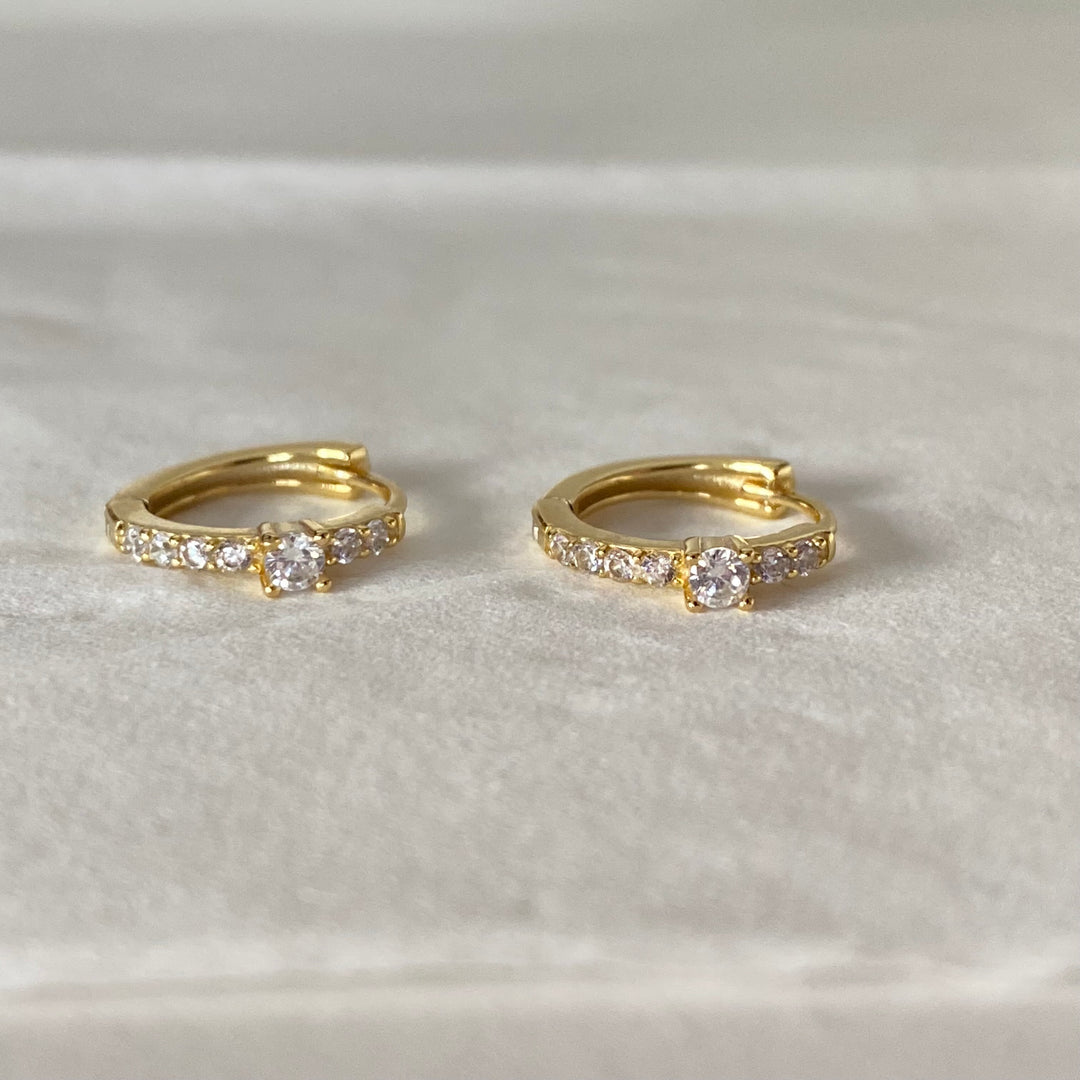 GILLIAN GOLD WHITE EARRINGS