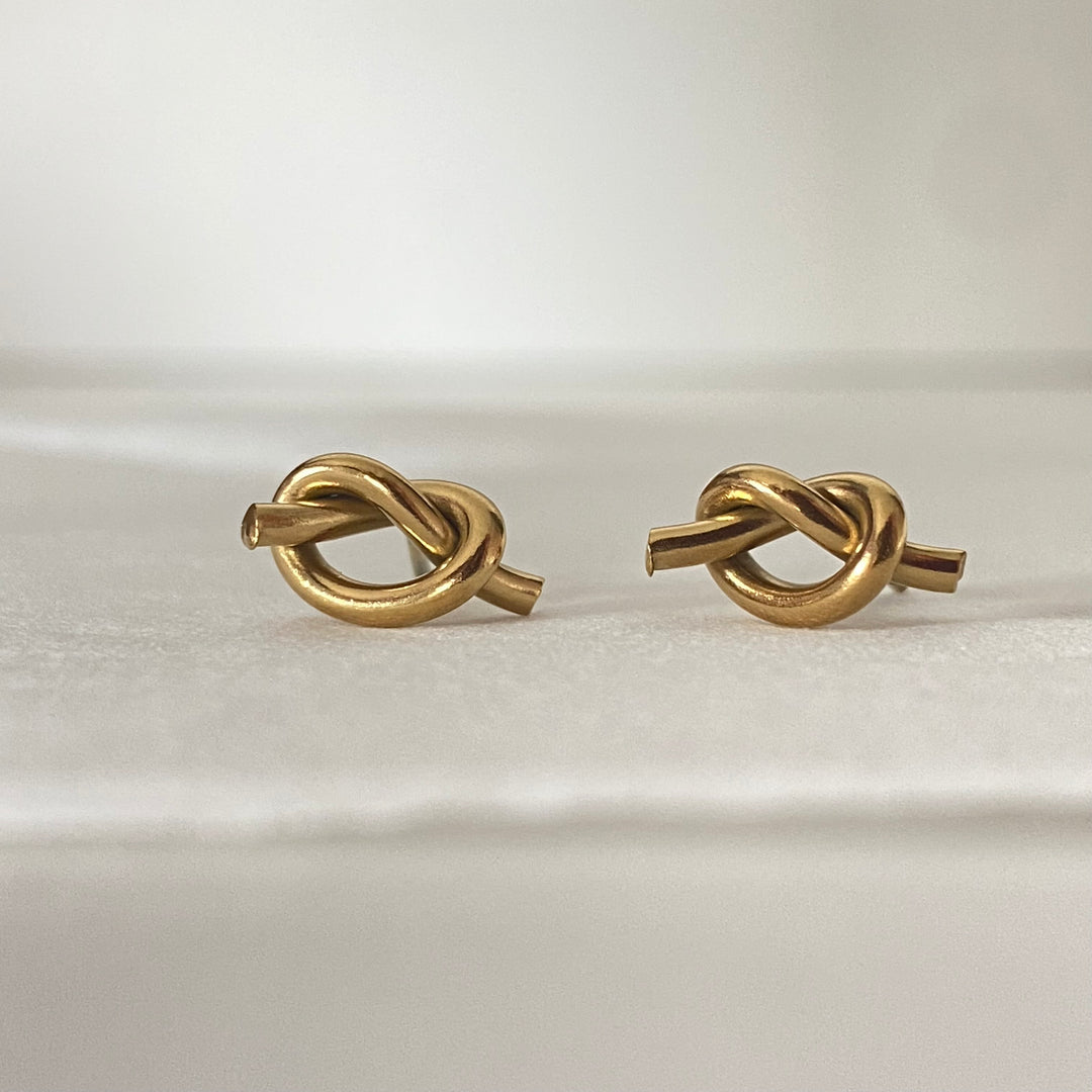 KNOT GOLD EARRINGS