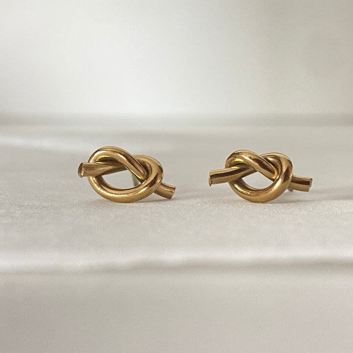 KNOT GOLD EARRINGS
