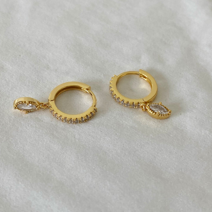 CECILIA GOLD WHITE EARRINGS