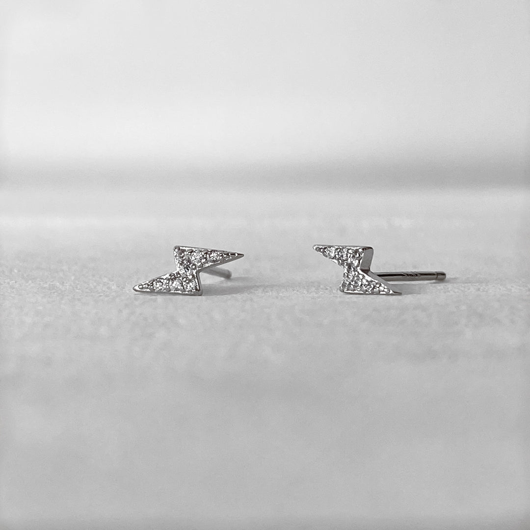 LIGHTNING SILVER WHITE EARRINGS