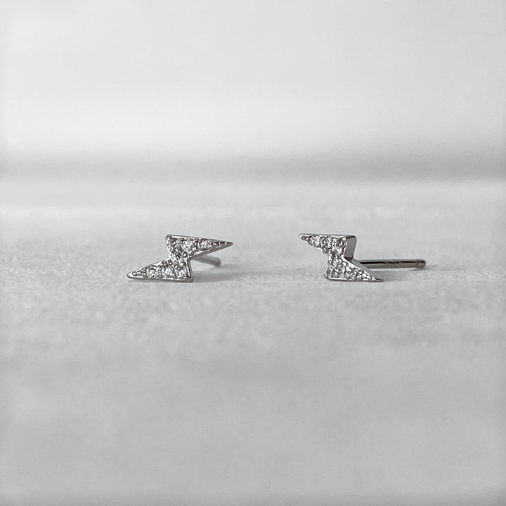 LIGHTNING SILVER WHITE EARRINGS