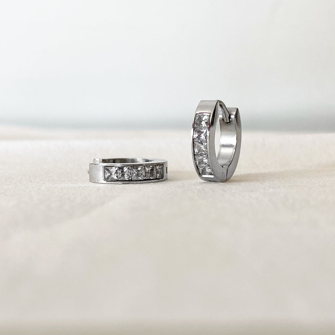LETI SILVER WHITE EARRINGS