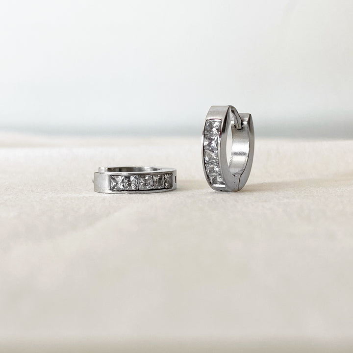 LETI SILVER WHITE EARRINGS