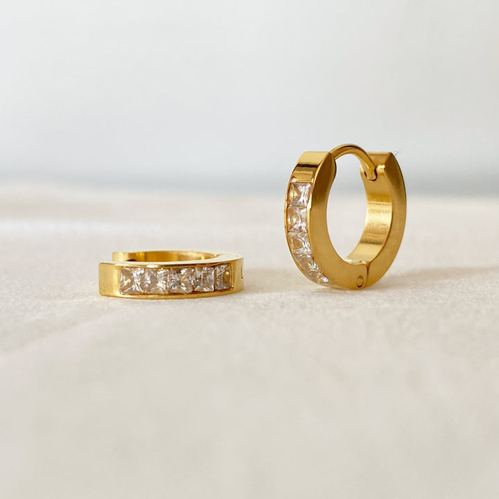 LETI GOLD WHITE EARRINGS
