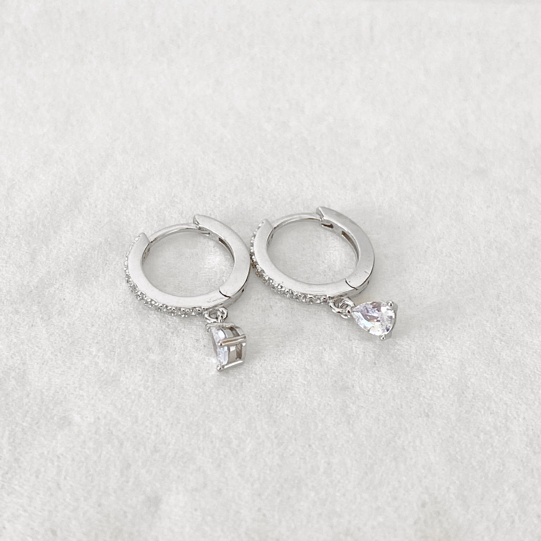 AMELIA SILVER WHITE EARRINGS
