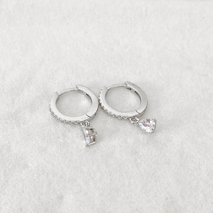 AMELIA SILVER WHITE EARRINGS