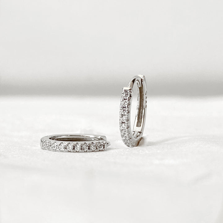 LINDSEY SILVER WHITE EARRINGS