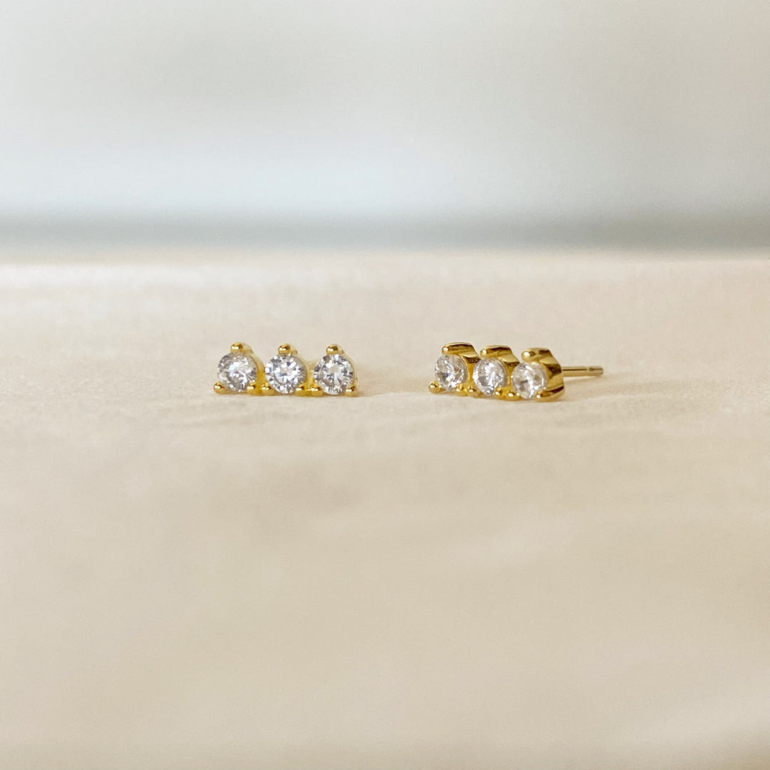 KELLY GOLD WHITE EARRINGS