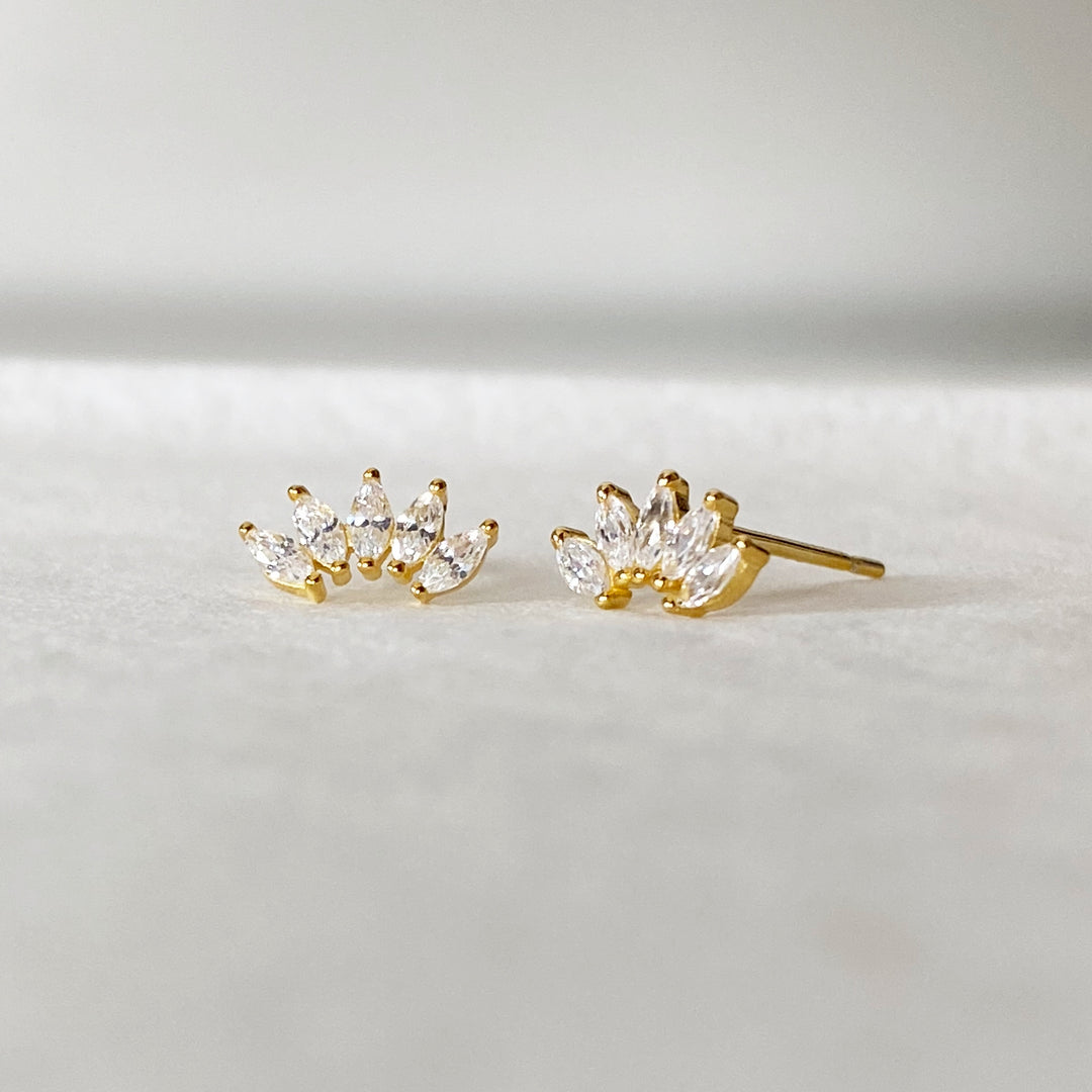 VEGA GOLD WHITE EARRINGS