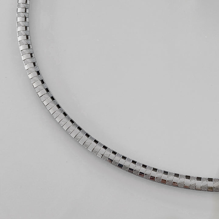 ABBY SILVER NECKLACE