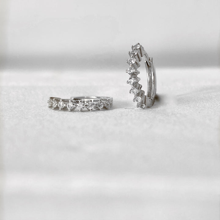 CINDY SILVER WHITE EARRINGS