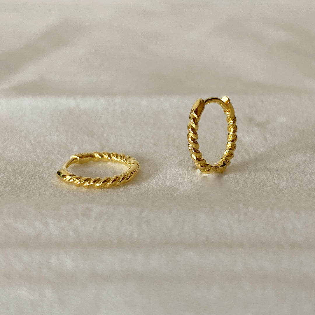 KENDAL GOLD TINY EARRINGS