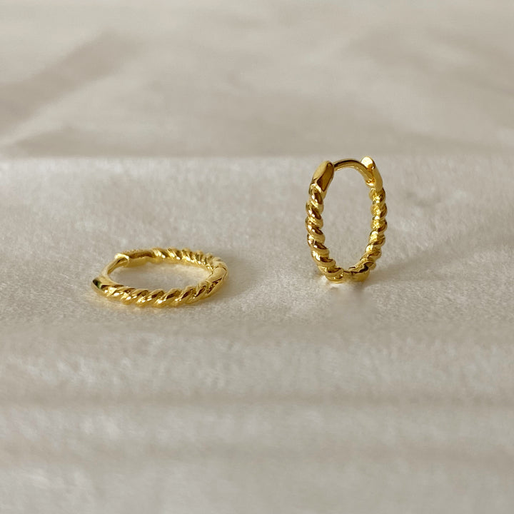 KENDAL GOLD TINY EARRINGS