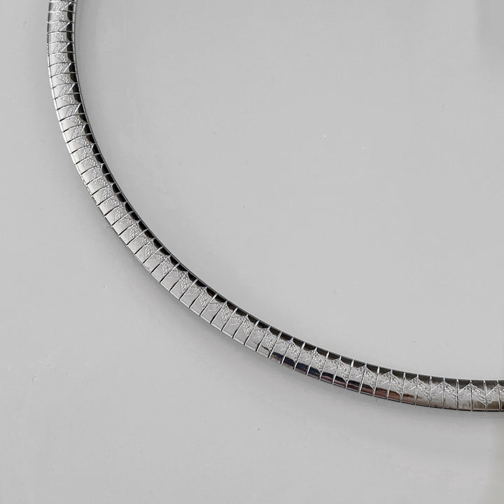 REESE SILVER NECKLACE
