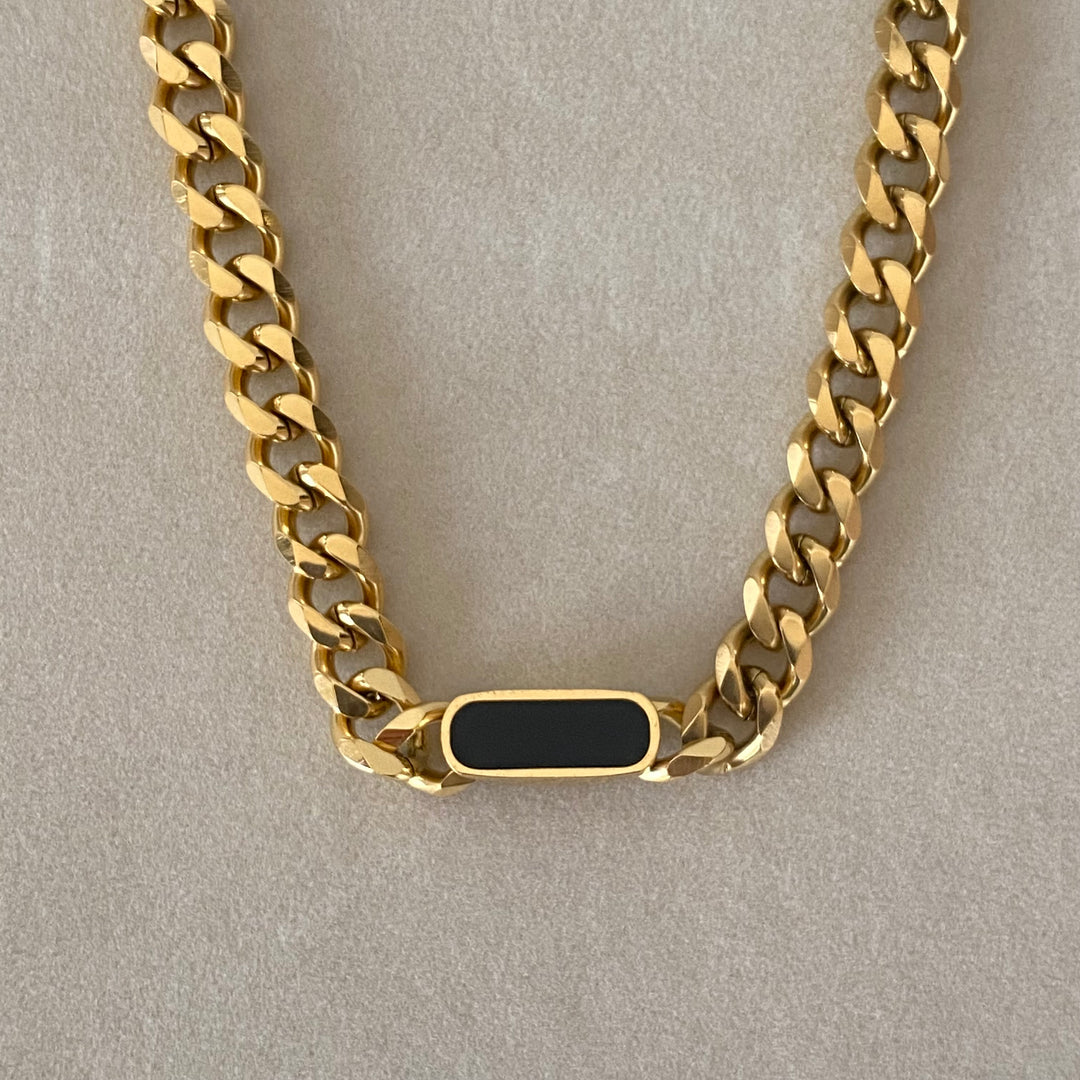 VALERIA BLACK NECKLACE