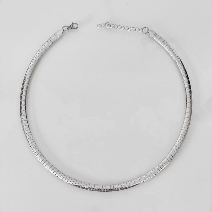 REESE SILVER NECKLACE
