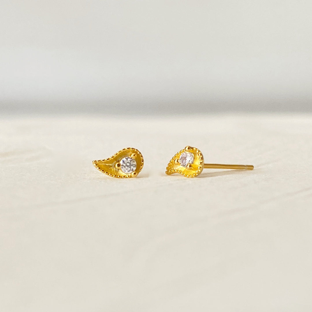 DROP GOLD EARRINGS