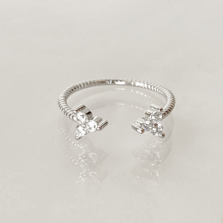 SIERA SILVER WHITE RING