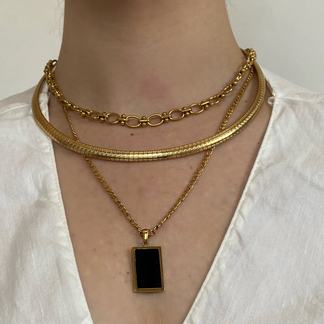 IRIA BLACK NECKLACE
