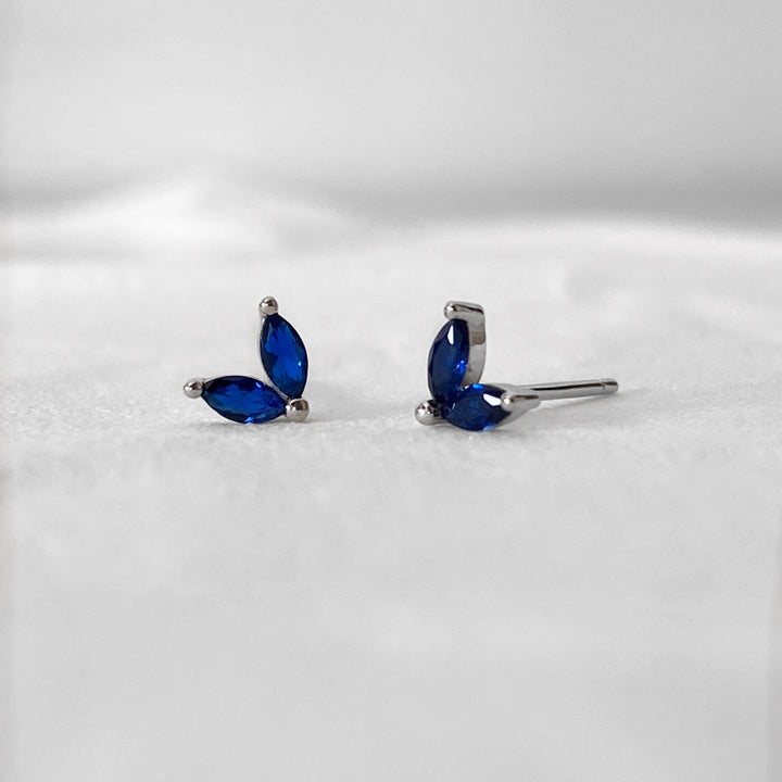EMMA SILVER BLUE EARRINGS