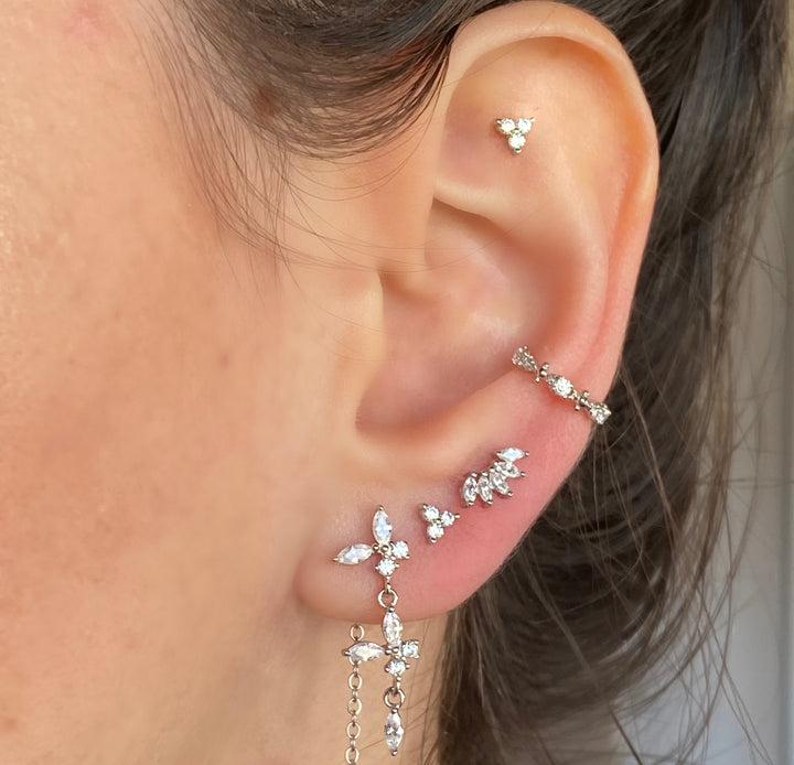 KOI SILVER WHITE EARRINGS