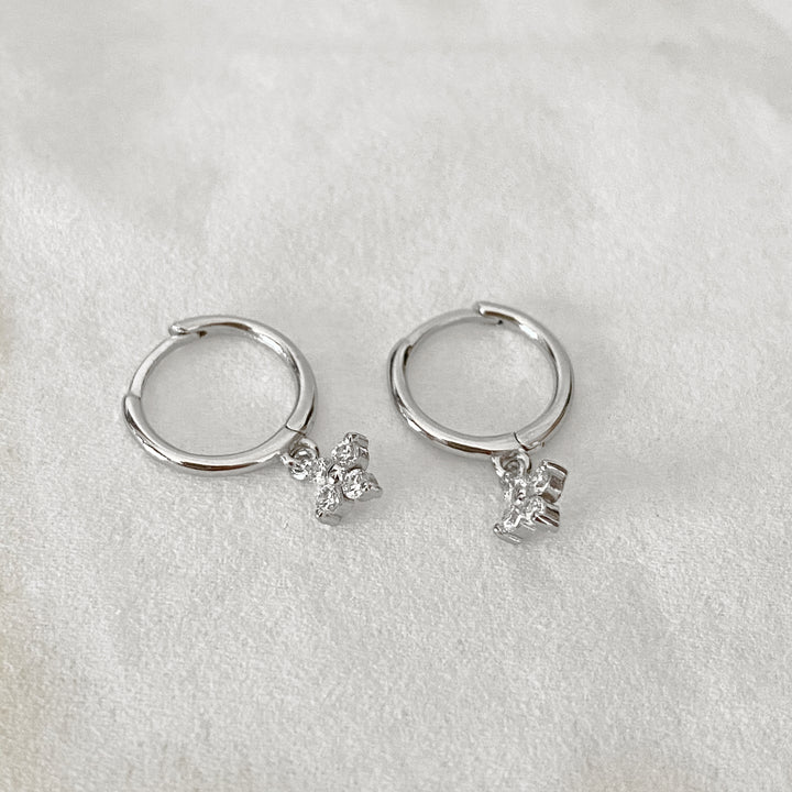 FLORA SILVER WHITE EARRINGS