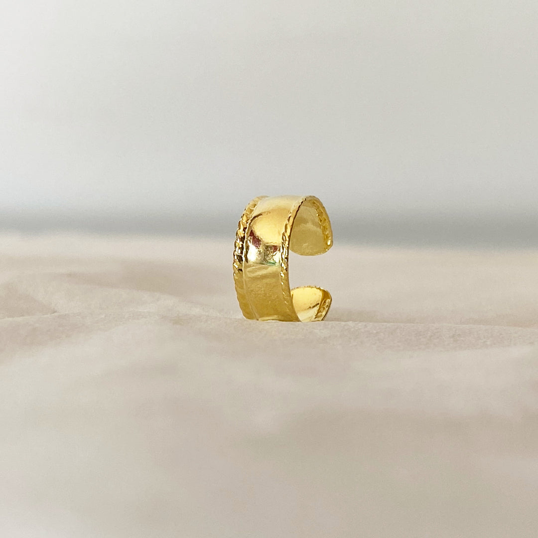 ALICE GOLD EARCUFF